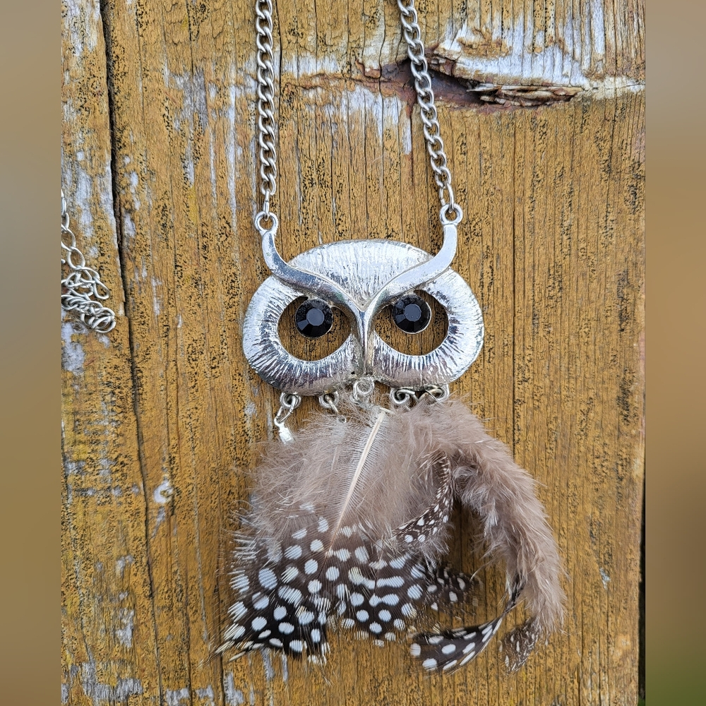 "Hoo Dat? It's Owly Me" Vintage Feathered Owl Necklace